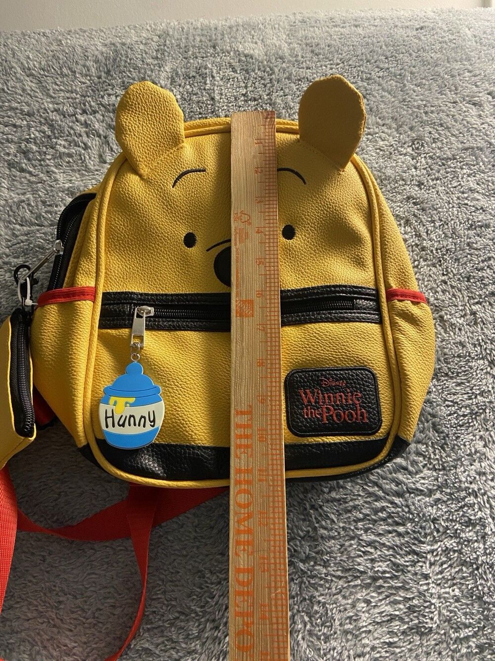 Small Winnie The Pooh Backpack In Good Condition - Picture 9 of 9